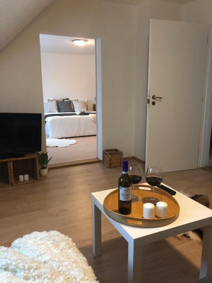 Apartmany Jevany Exterior photo