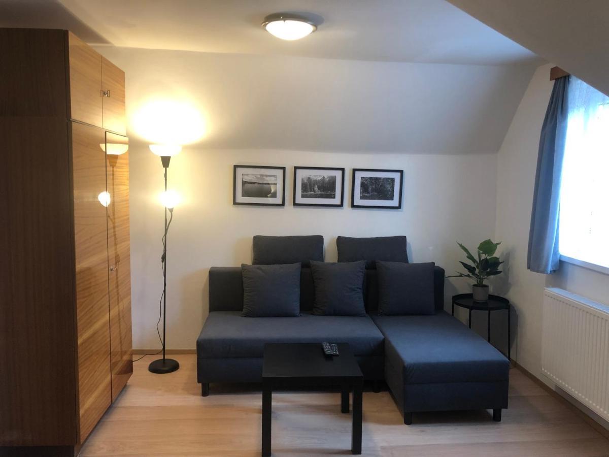 Apartmany Jevany Exterior photo